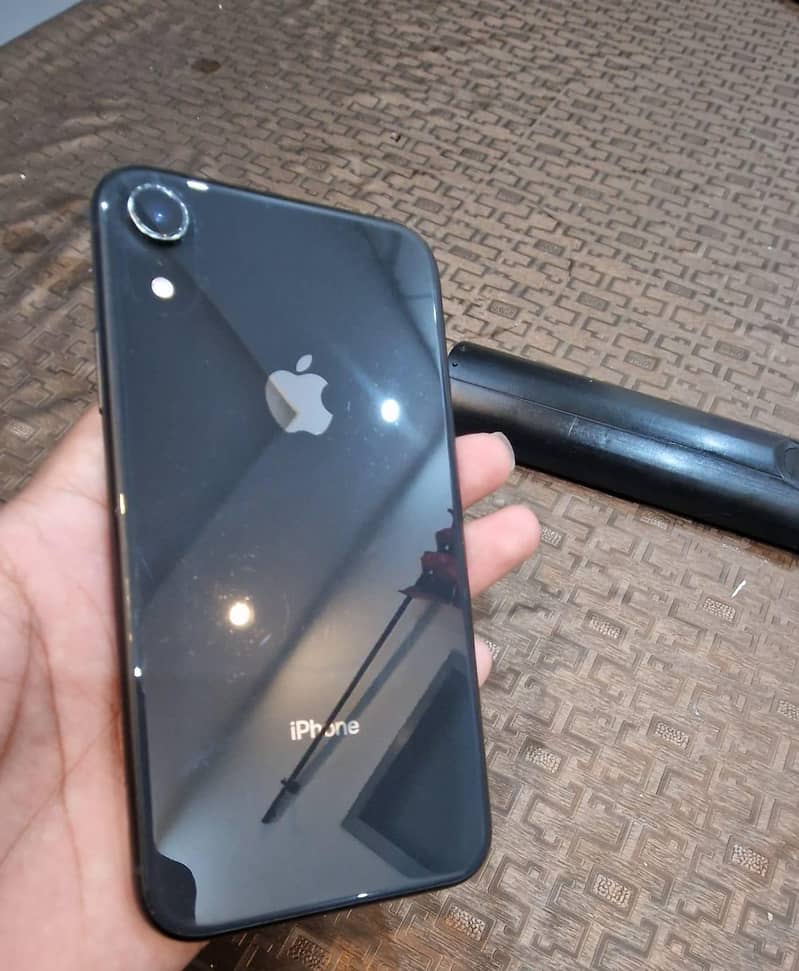 Apple iPhone xr 0
