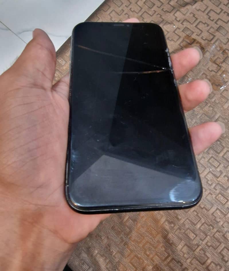 Apple iPhone xr 1