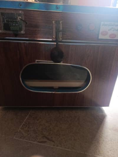 50+ eggs incubator for sale urgent