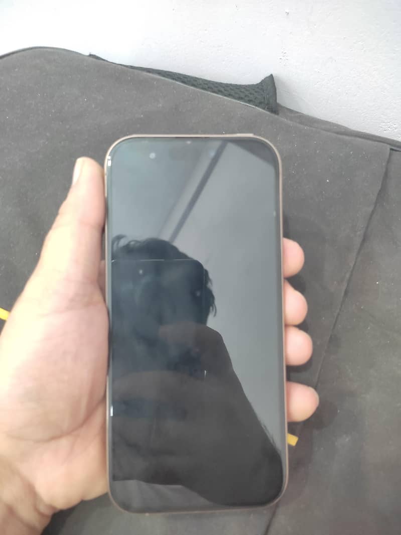 Apple iPhone 16 Pro 5