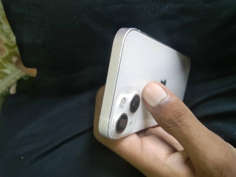 Apple iPhone 13 1