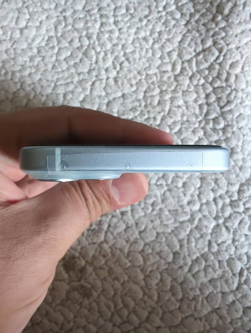 Apple iPhone 15 6