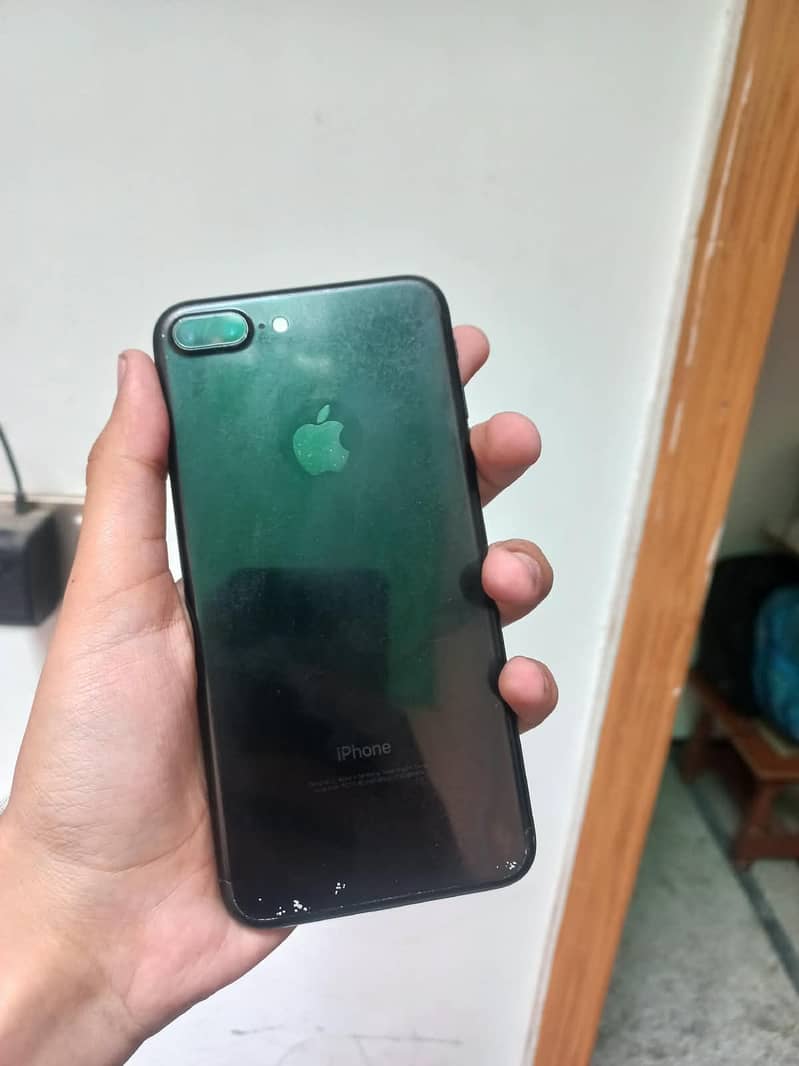Apple iPhone 7 Plus 1