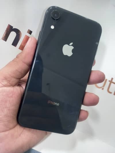 Apple iPhone XR  jv64gb  79battery Health All Original No open repair