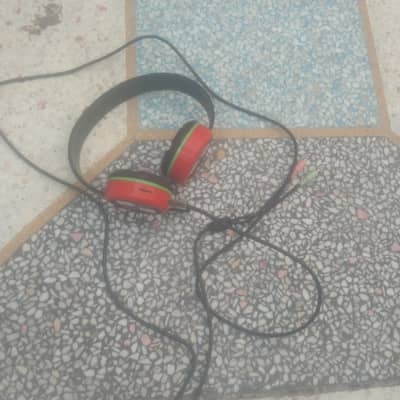 HEAD PHONES