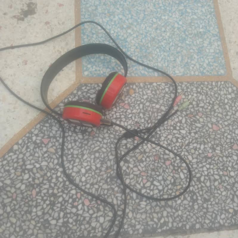 HEAD PHONES 0