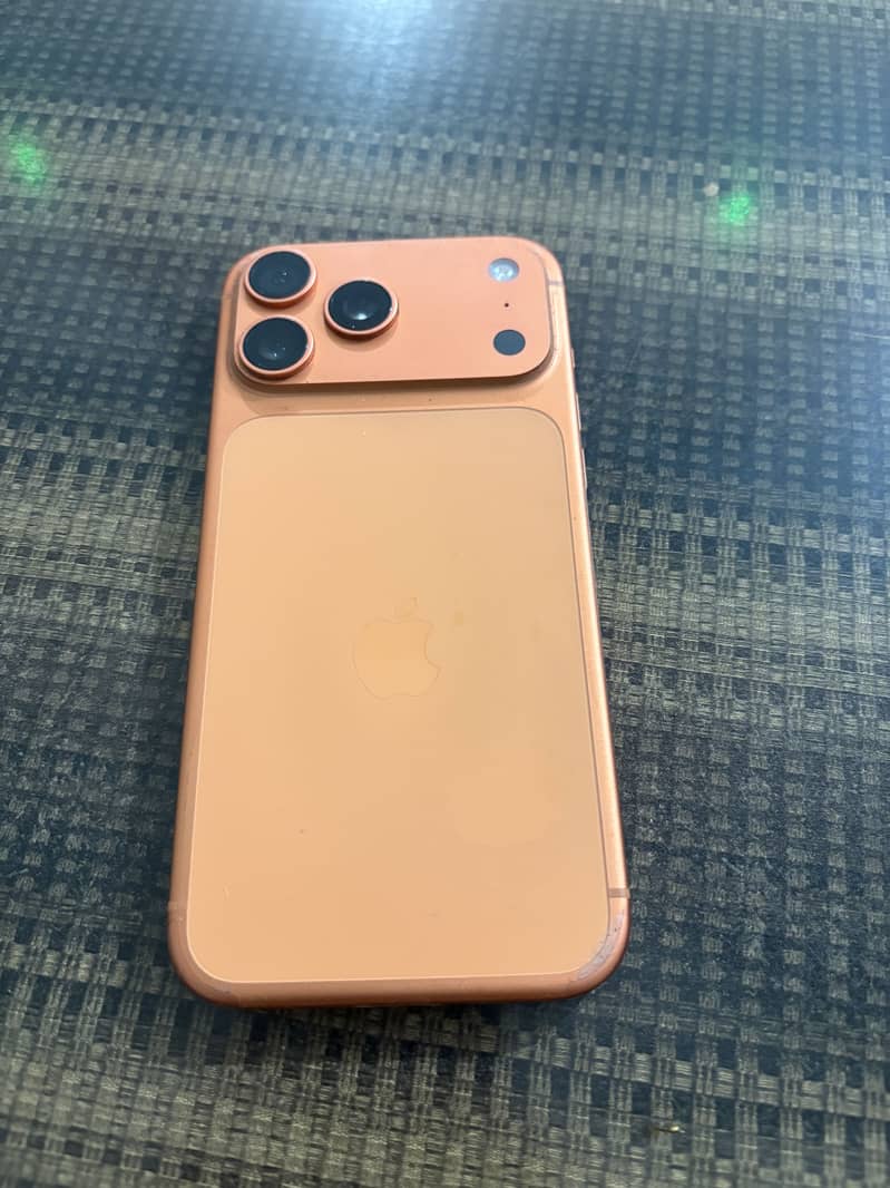 Apple iPhone 17 Pro Max FU 0