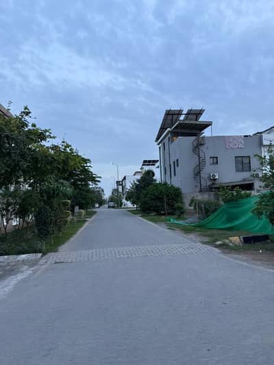 TULIP OVERSEAS 5 MARLA PLOT ON TOP LOCATION PARK VIEW CITY