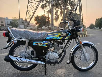 selling my 125 bike in good condition