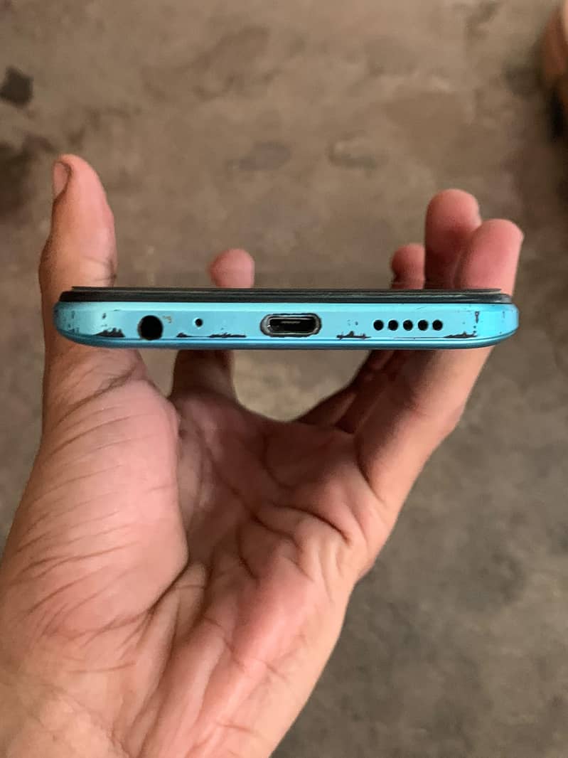 Tecno Spark 8C 3