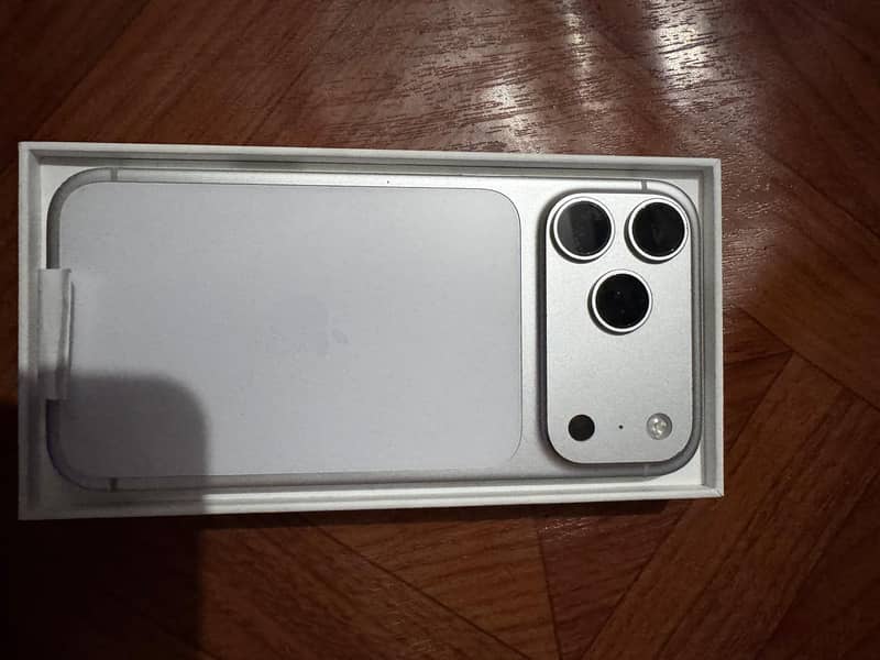 Apple iPhone 17 Pro Max 7