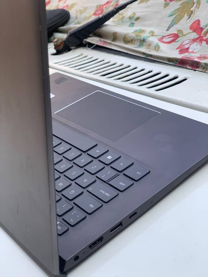 DELL 5490 VOSTRO 1