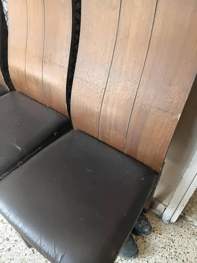 wooden chair best quality bus thora thora cover patha hua hy