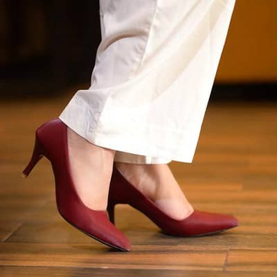 Heels in best price and you get 250 discount on one pair.