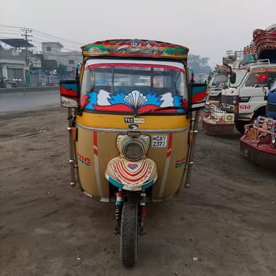 TEZ Raftar auto rickshaw