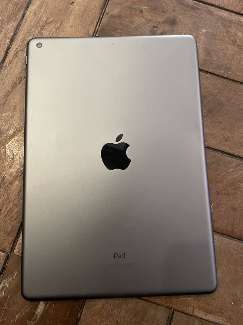 IPad 8th Generation (128 GB) 1