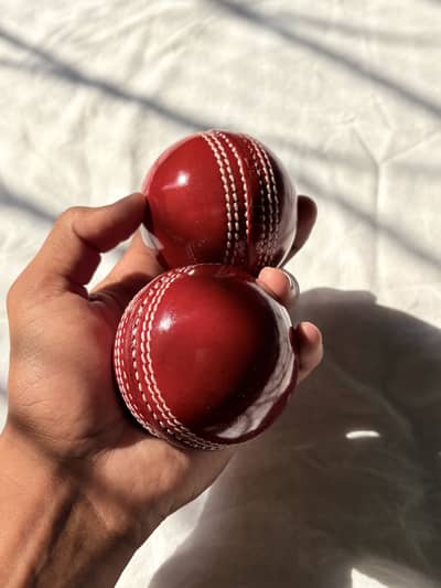 Cricket 6 Red Hardballs 2pc