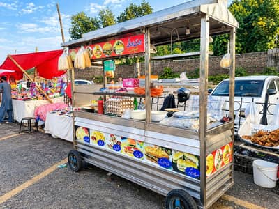 burger shawarma stall
