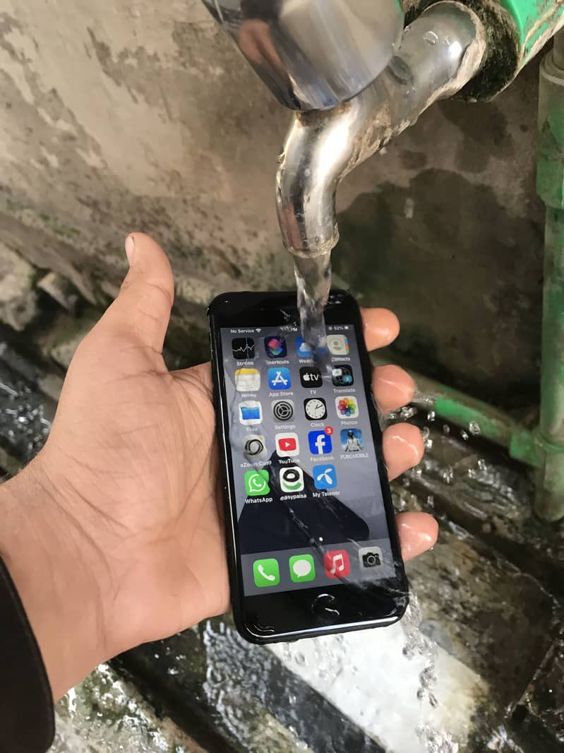 Apple iPhone 7 4