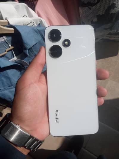 Infinix Hot 30 Play