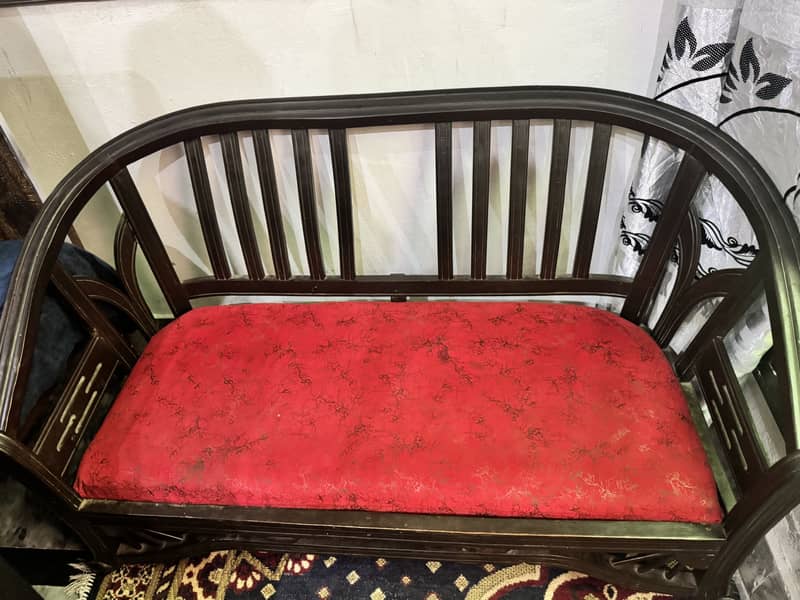 Sethi sofa 1