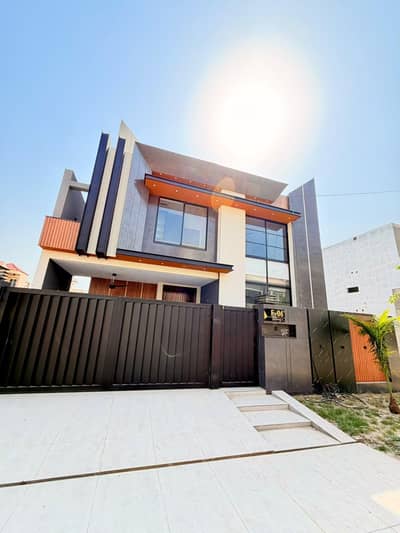10 Marla Modern House in D block Royal Orchard Multan is for sale.