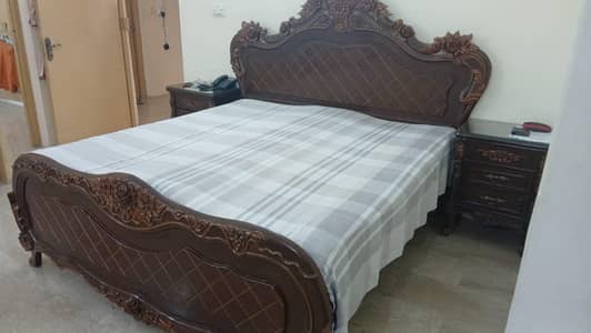Shesham wood king sized bed