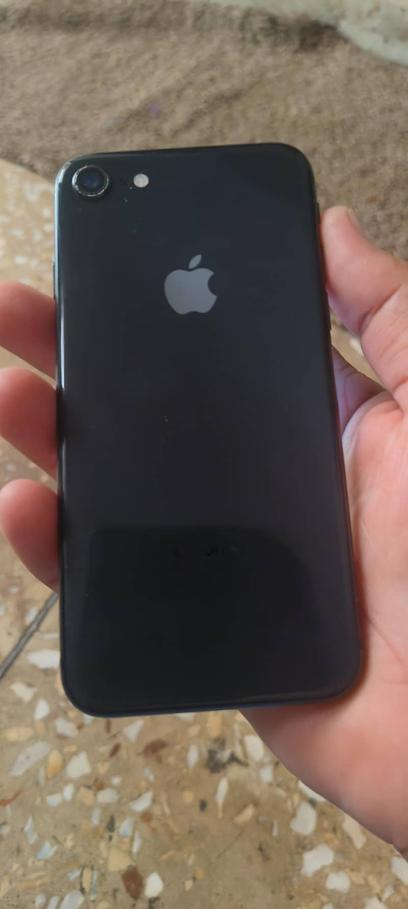 Apple iPhone 8 1