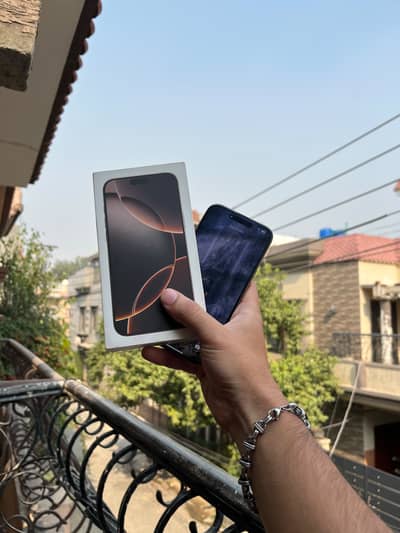 Apple iPhone 16 Pro Max