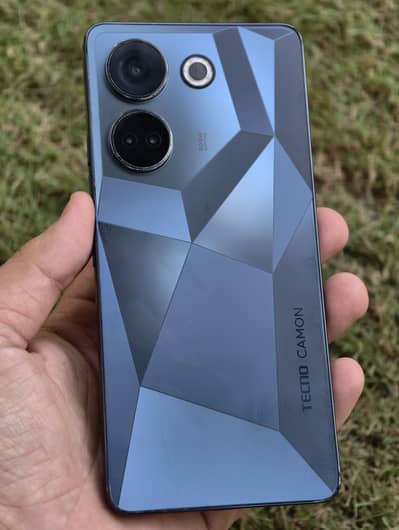 Tecno CAMON 20