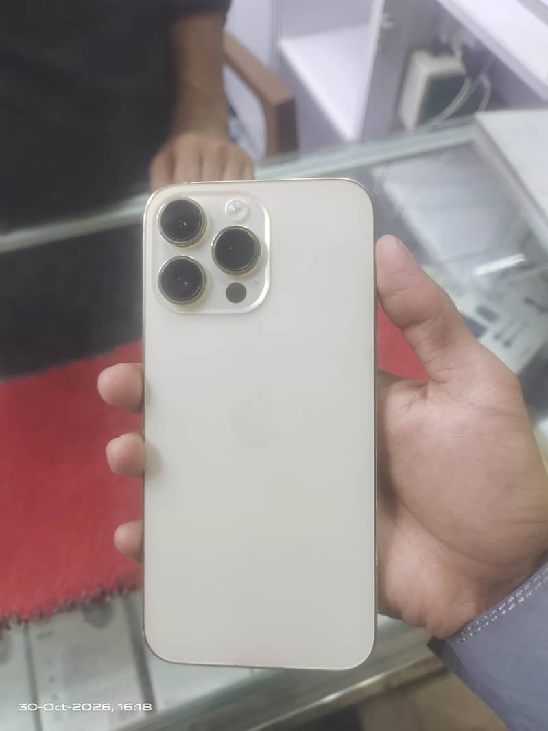 Apple iPhone 14 Pro Max 0