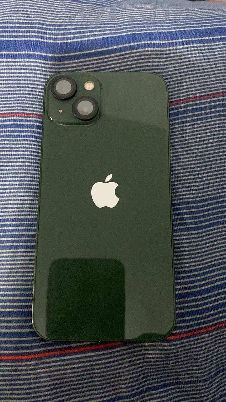 Apple iPhone 13 0
