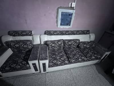 Used & thora sa rough condition