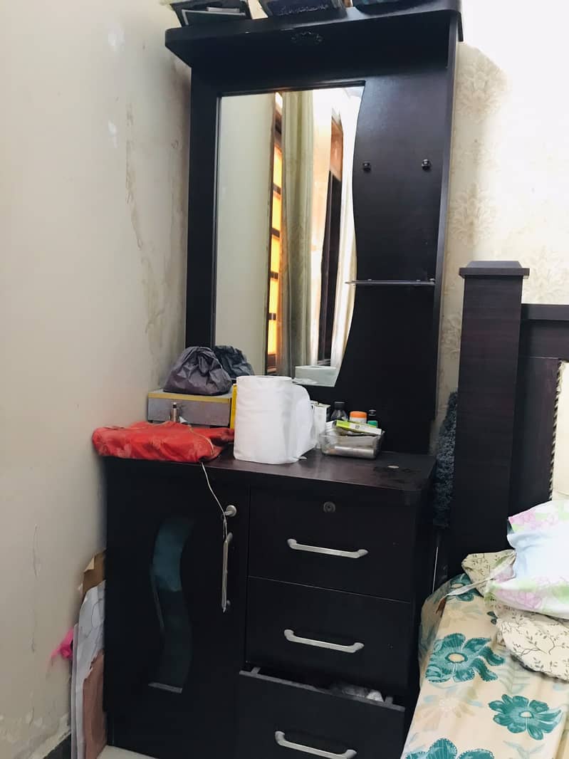 Dressing table 1