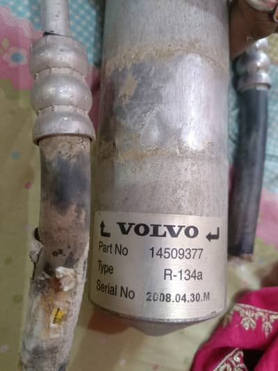 Genuine Volvo A/C receiver-drier / filter-drier