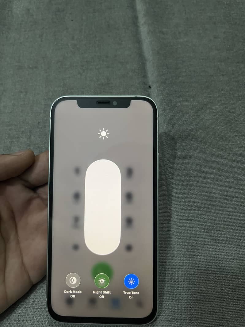Apple iPhone 12 6