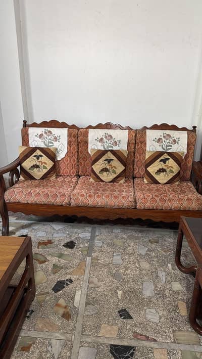 Beautiful 5 seater Sofa Chair Set Sheesham wood