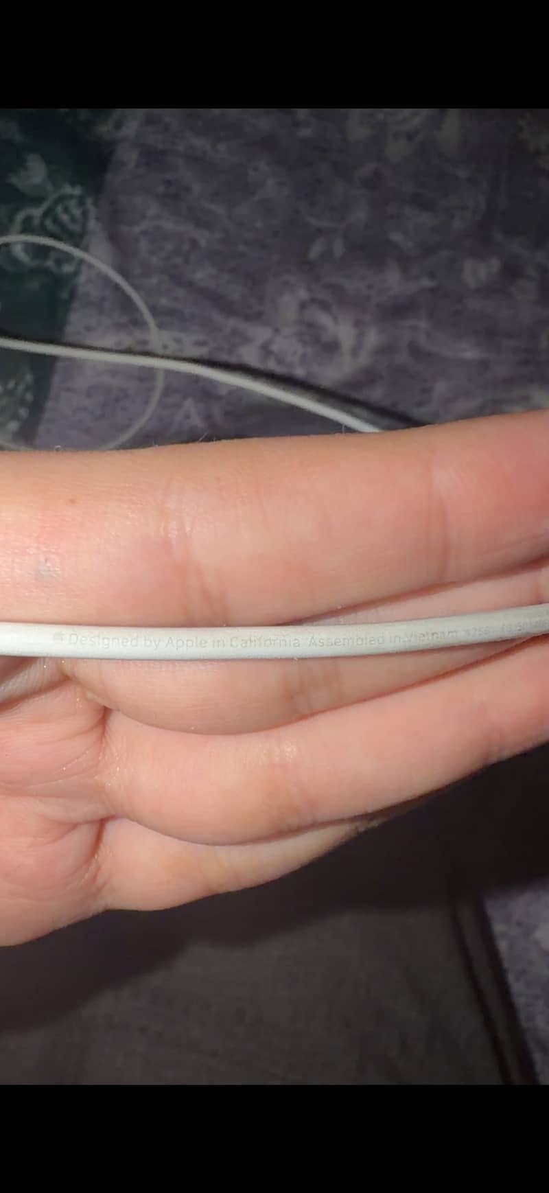 Apple Orignal Data cable 0