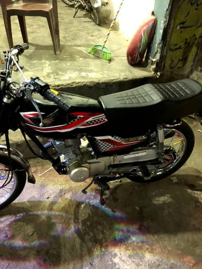 Honda CG 125 best condition used 17 model