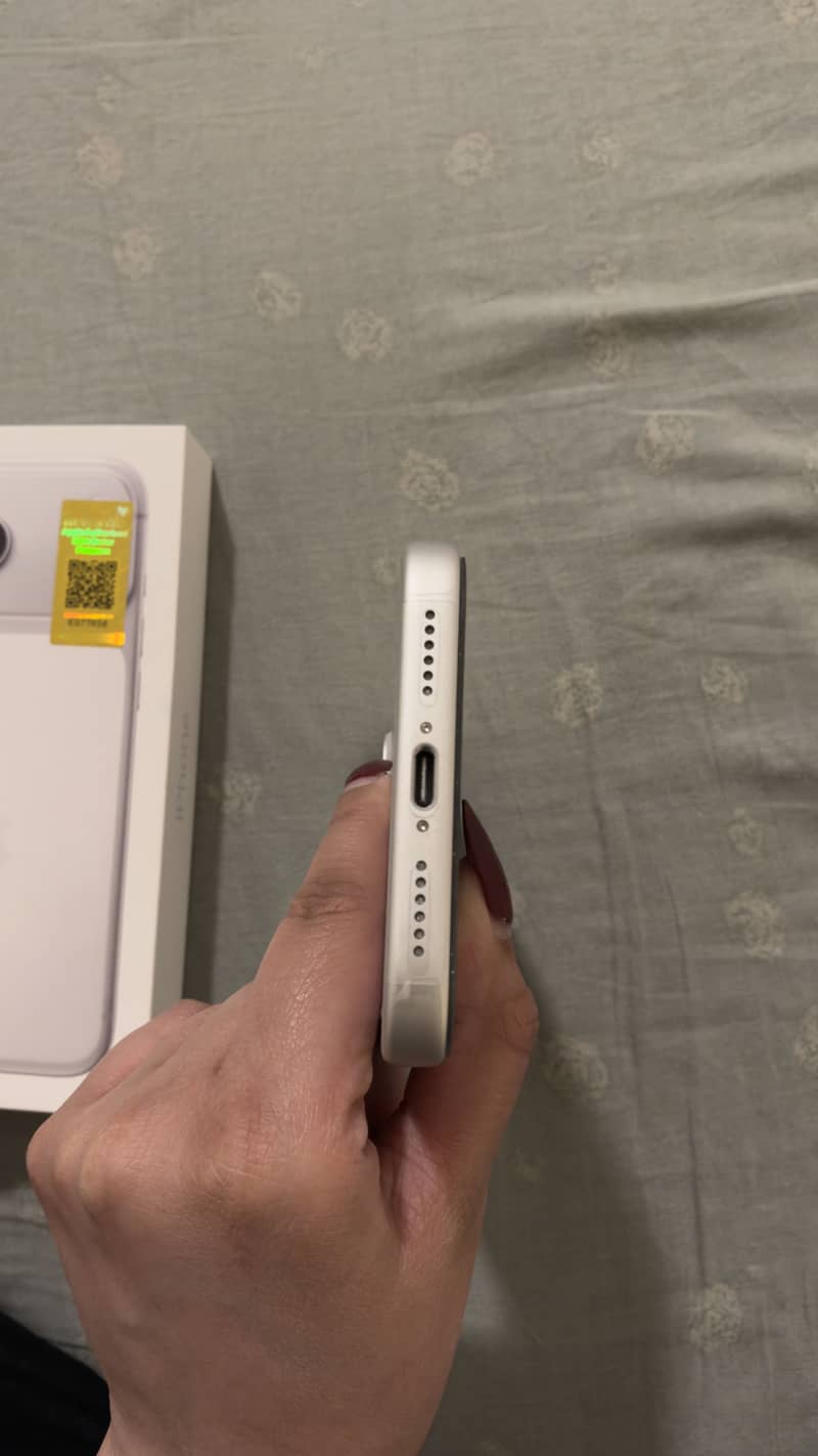 Apple iPhone 17 Pro Max 4