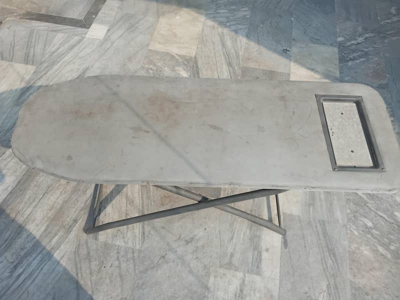 Iron Stand 0
