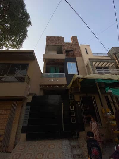 5 MARLA TRIPLE-STORY HOUSE FOR SALE