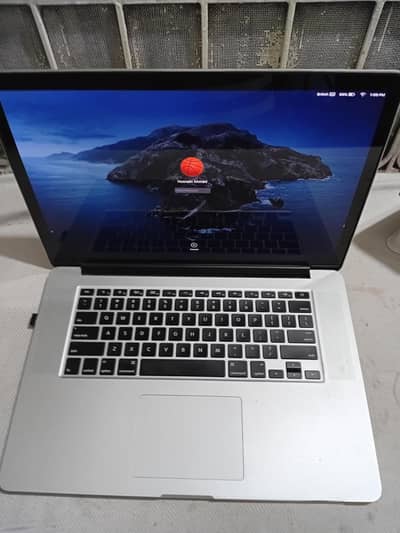 macbook pro 15 inch Retina 10/10 8/256