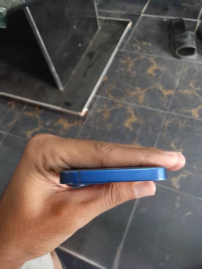 Apple iPhone 12 mini