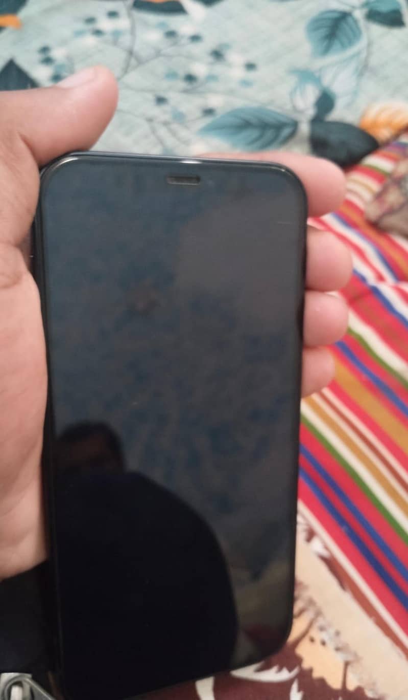Apple iPhone 12 1