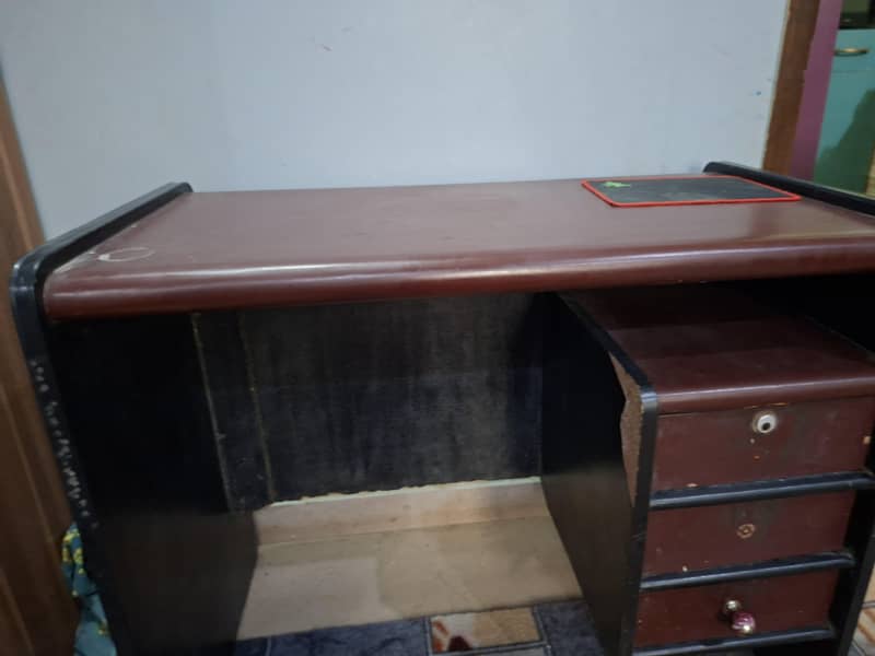 computer table 1