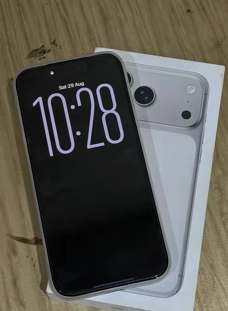 Apple iPhone 17 Pro Max 1