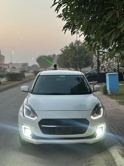 Suzuki Swift GLX 2023
