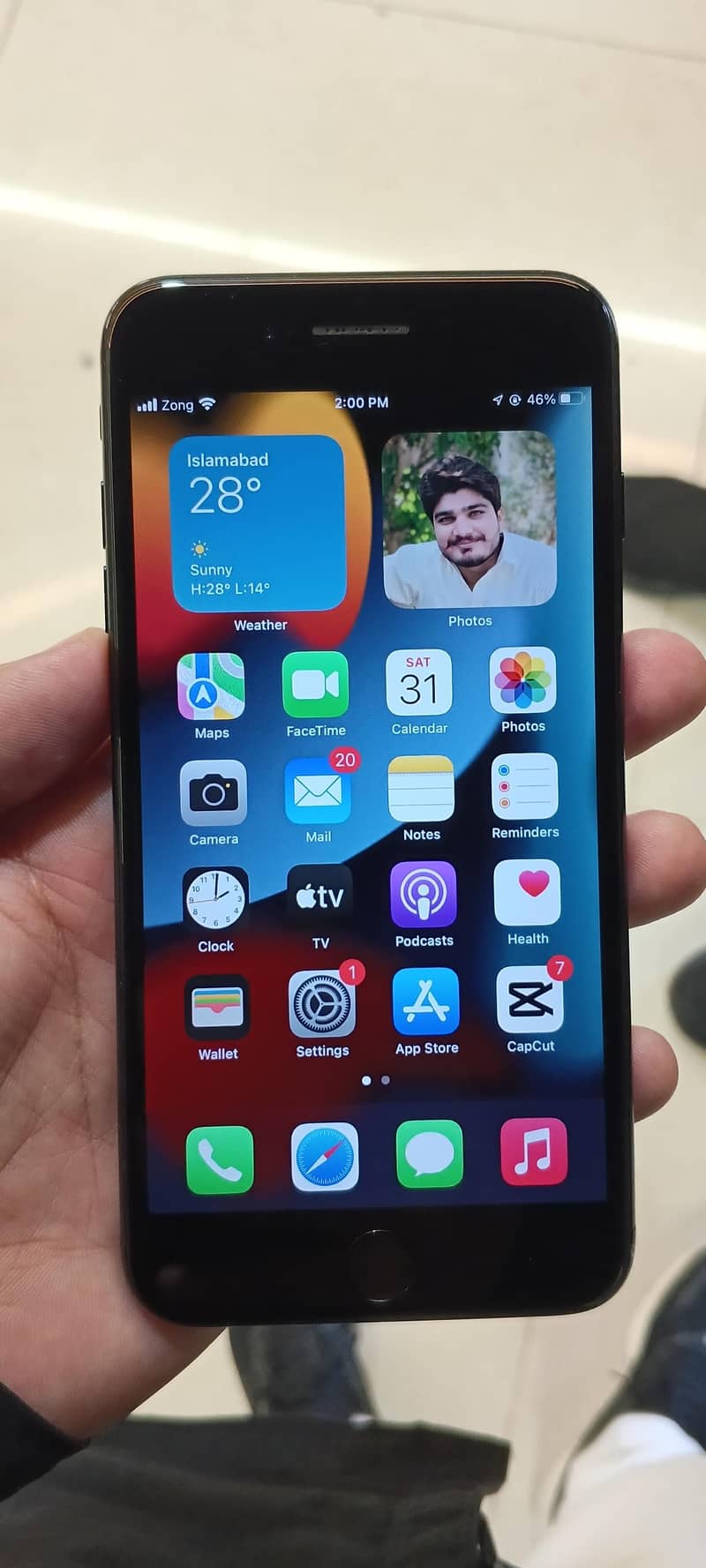 Apple iPhone 7 Plus 6