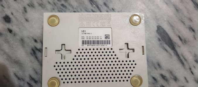 Mikrotik Hex (RB750Gr3) Gigabit Router in Excellent Condition | Office